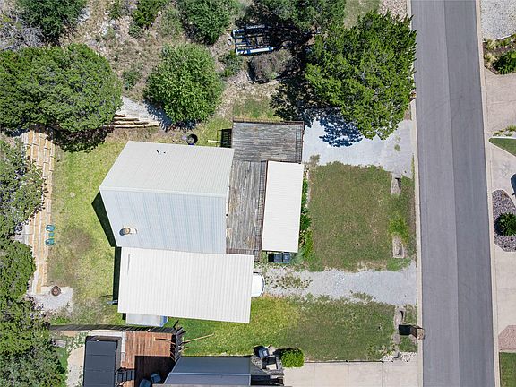 4th image of 304 Southwind Rd