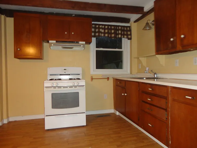 138 Hecla St #2 — Photo 2