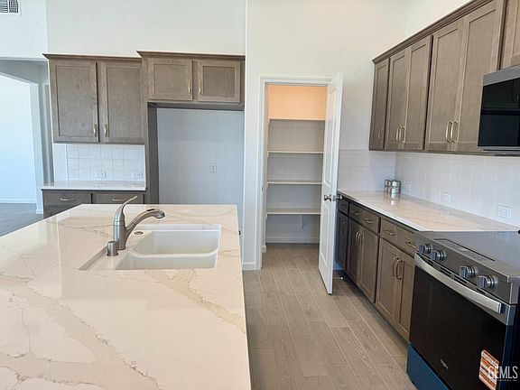 4th image of 2104 Silkstone Ct