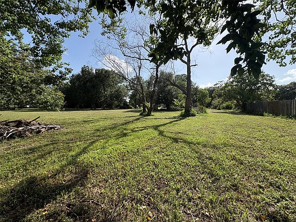3rd image of 4407 Hiram Brandon Dr