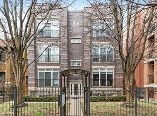 4728 N Malden St, Chicago, IL 60640