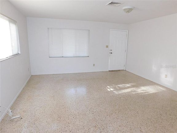 4th image of 3513 Burlington Ave N