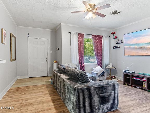 5th image of 500 Adrienne St #1-2-4
