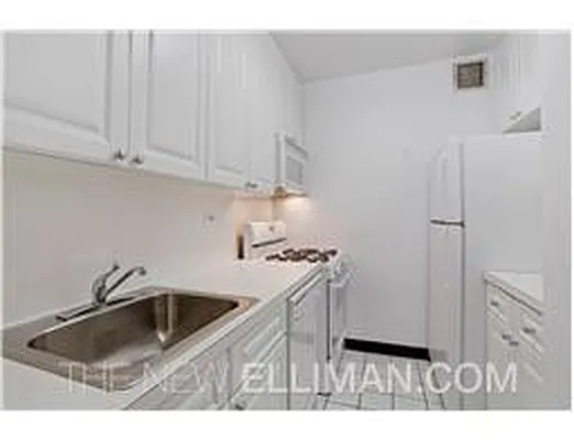 Rented by Douglas Elliman | media 15