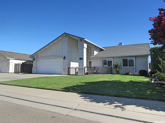 3rd image of 7105 White Pine Way