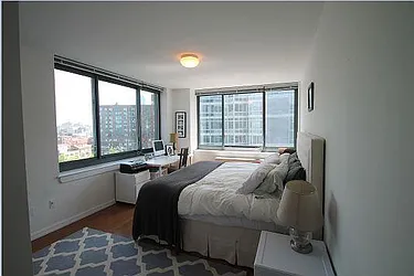 Rented by Space Marketing Shop