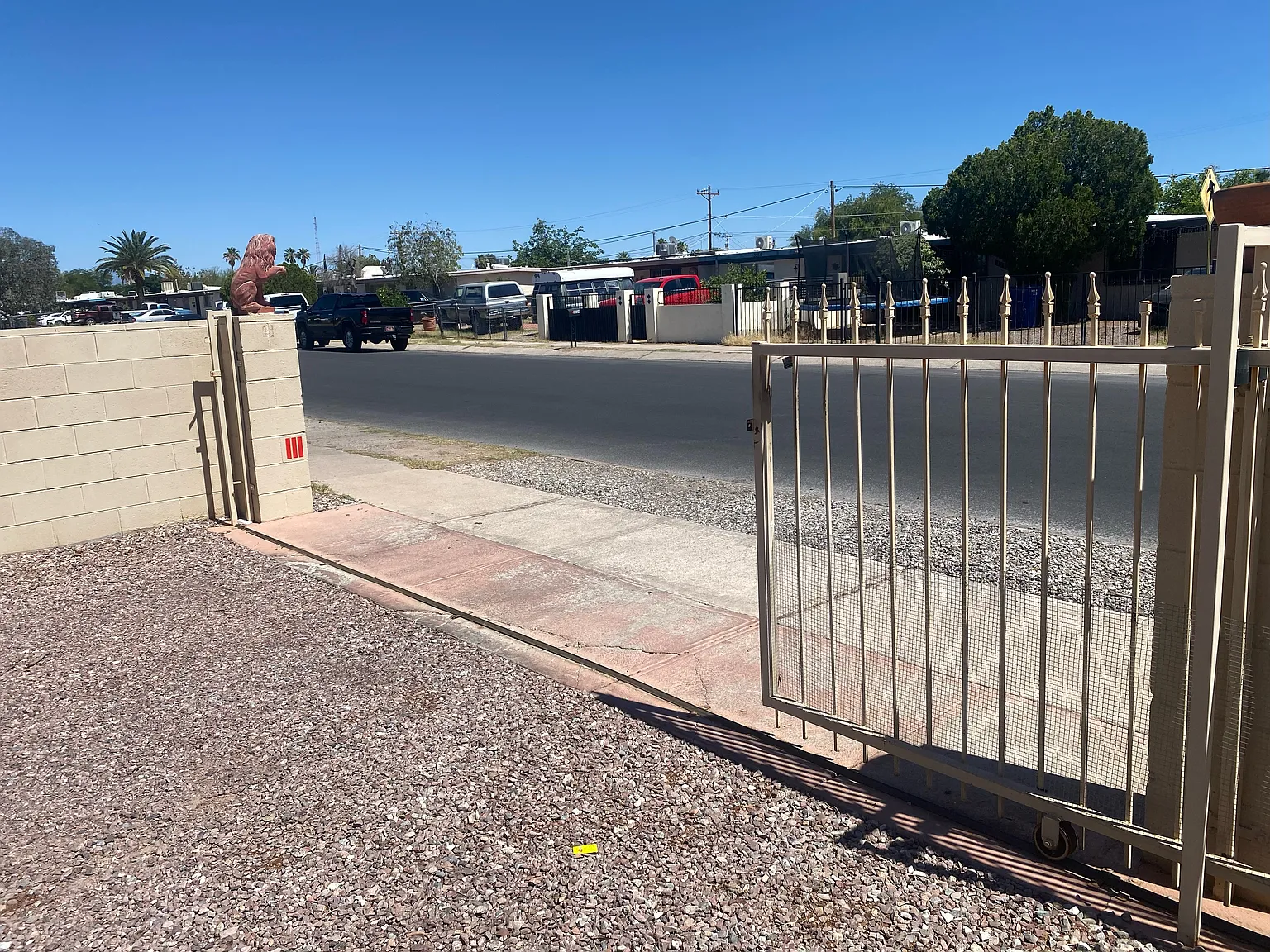 3 bed, 1000 sqft, $1,600 — Photo 4