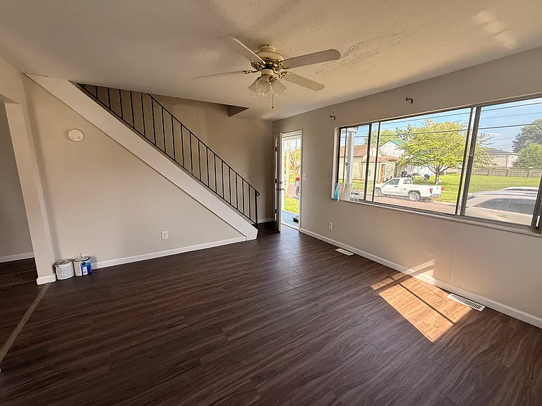613 Vine St — Photo 5