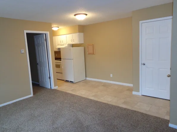 Czech Village Apartments, 173 16th Ave SW APT 7, Cedar Rapids, IA 52404