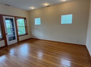 2722 N Kimball Ave #3, Chicago, IL 60647