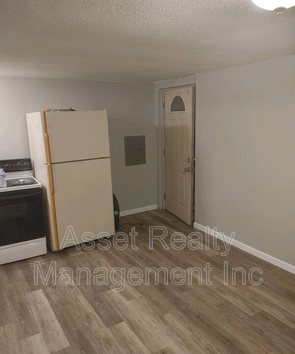 1st image of 221 Pattie Gap Rd #C