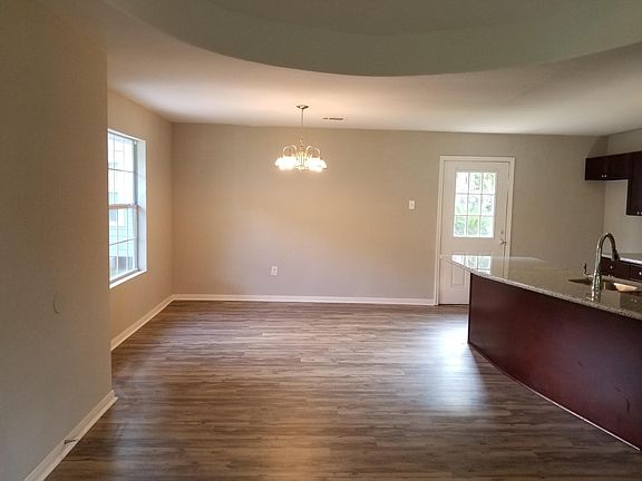 3rd image of 221 Hargett St