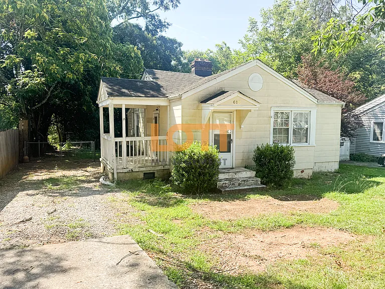 618 Perry Rd — Photo 2