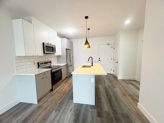 5th image of 12320 222nd St #205