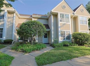 106 Creekside Cir, Spring Valley, NY 10977