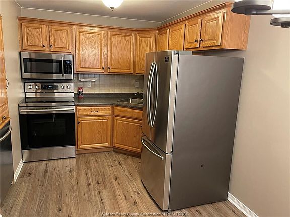 2nd image of 123 Cranbrook Ct