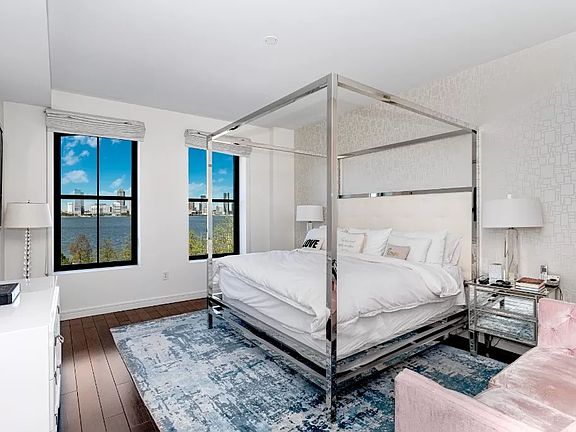 4th image of 250 West St APT 3C
