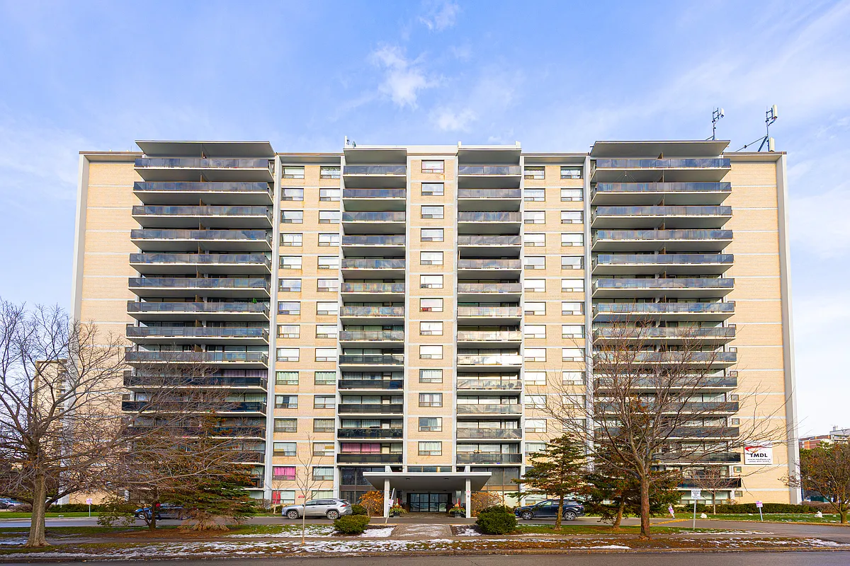 Building Photo - 30 Esterbrooke Ave