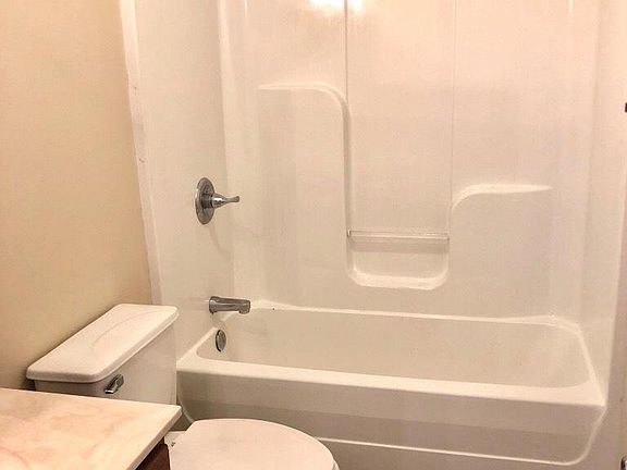 4th image of 217 Wildrose Ln APT C