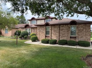 40797 Ruggero St, Clinton Township, MI 48038