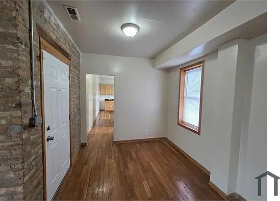 2 bed, $1,686 — Photo 2