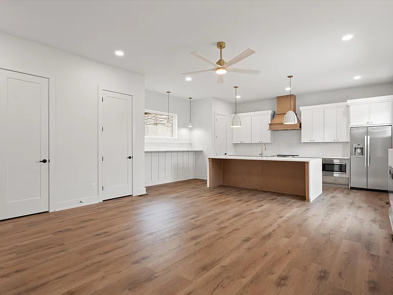 1818 Dr Db Todd Jr Blvd #C — Photo 11