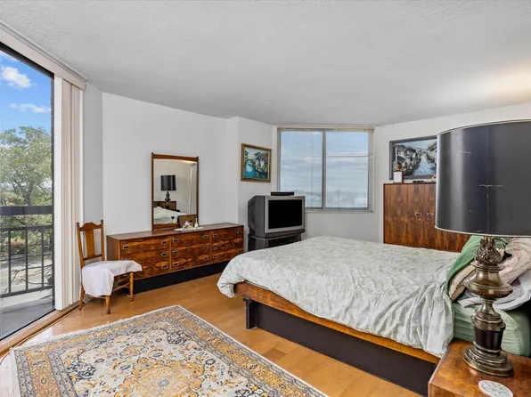 401 Harmon Cove Tower image 18 of 47