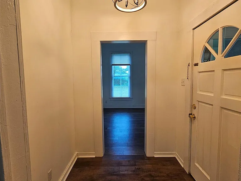401 Shaw St — Photo 12