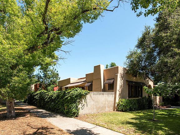 3rd image of 1206 N Mar Vista Ave