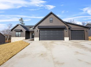 3706 Rustic Hts, Green Bay, WI 54313