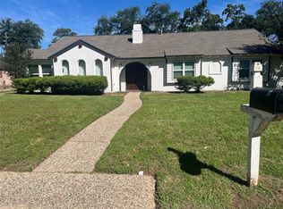 5730 Old Lodge Dr, Houston, TX 77066