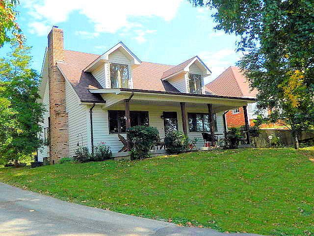1st image of 491 W Lakeshore Dr