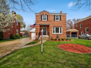 10052 Drury Ln, Westchester, IL 60154