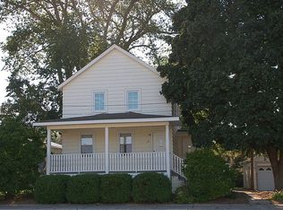 110 S 1st St, Peotone, IL 60468