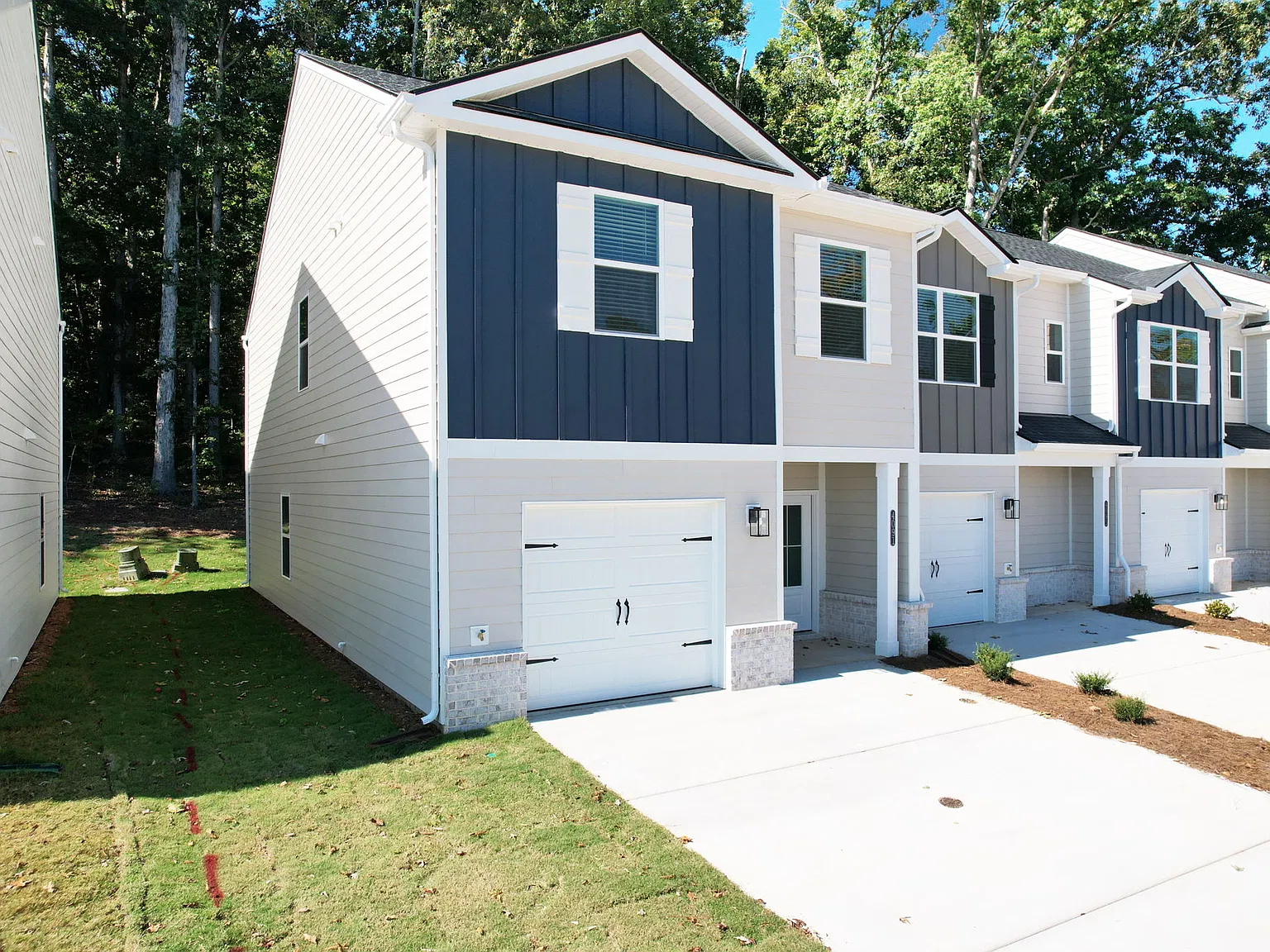 New Contruction! 4bd/2.5ba Townhouse — Photo 3