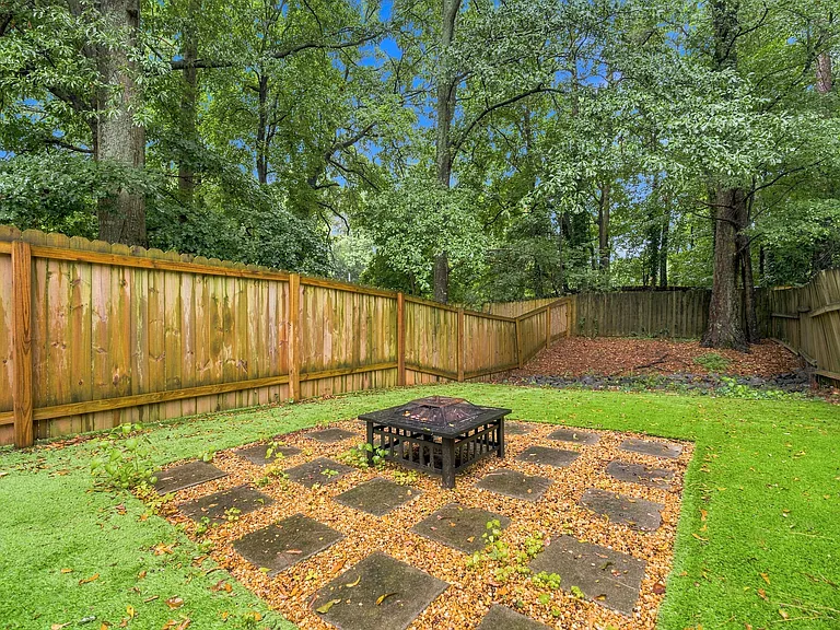 1909 Shenandoah Valley Ln SE — Photo 21