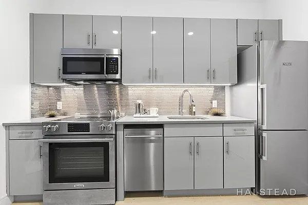 Rented by Halstead Real Estate | media 27