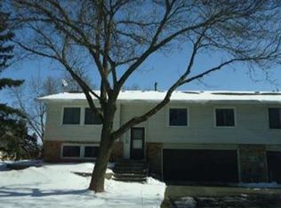 914 94th Ave NE, Blaine, MN 55434