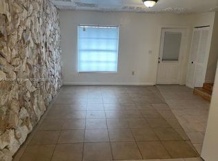 2755 NW 194th Ter, Miami Gardens, FL 33056