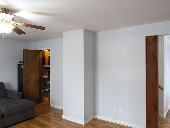 5th image of 312 N Center Ave