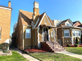 8207 S Calumet Ave, Chicago, IL 60619