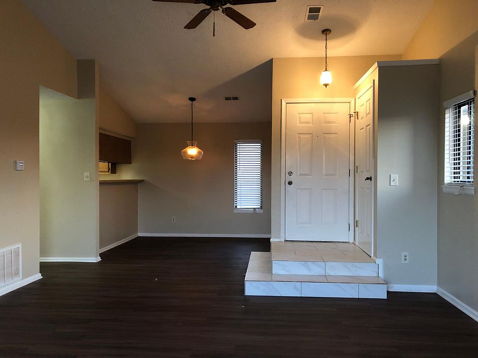 1st image of 2912 Eagles Crest Cir APT C