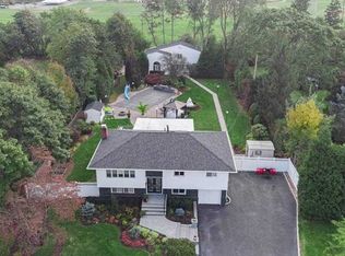 21 Raybor Rd, Commack, NY 11725