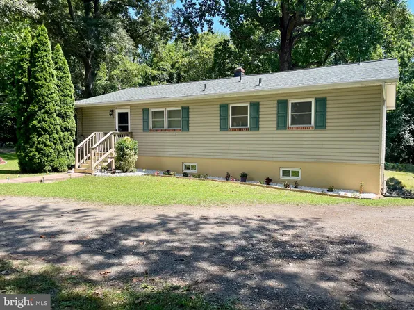 3075 Plum Point Rd, Huntingtown, MD 20639