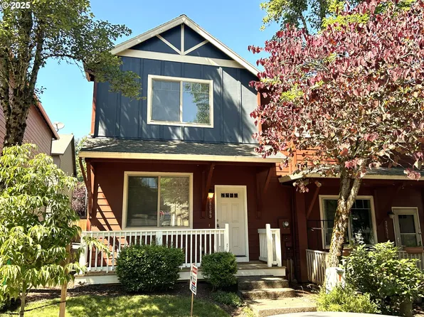 38569 Cascadia Village Dr, Sandy, OR 97055