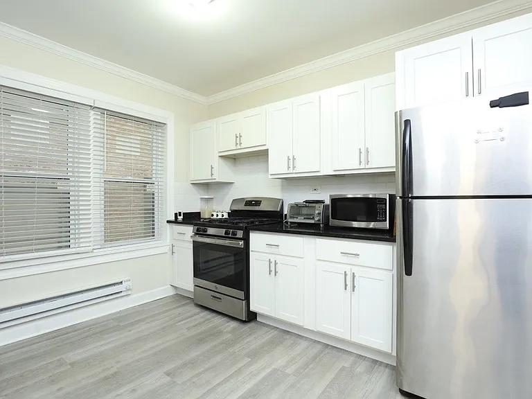 837.5 W Cornelia Ave #N2 — Photo 2