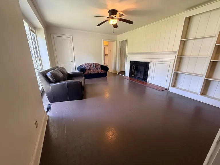 102 E Cranford Ave — Photo 9