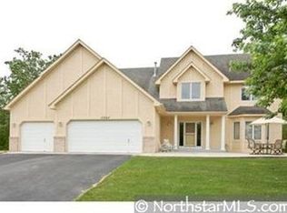 17367 Rosalla Dr, Eden Prairie, MN 55346