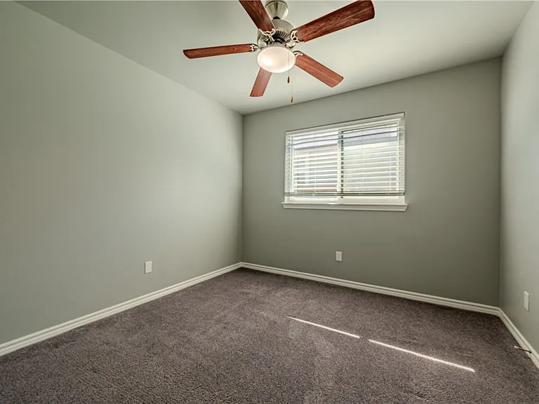 7433 Kolda Dr — Photo 21