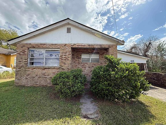 2nd image of 336 Woodpecker St